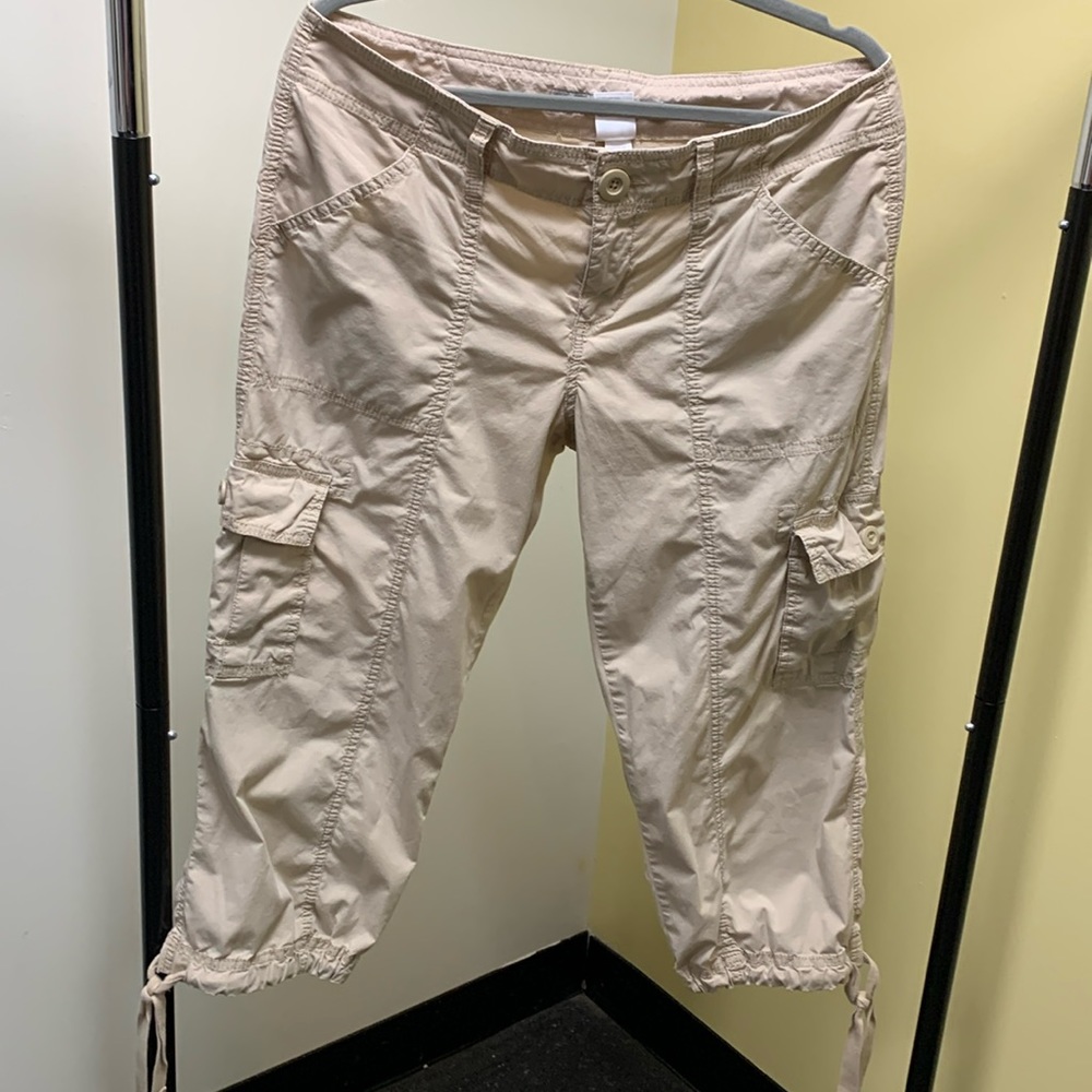 Old Navy Women’s Mid Rise Cargo Capri Pants Tan Size 12